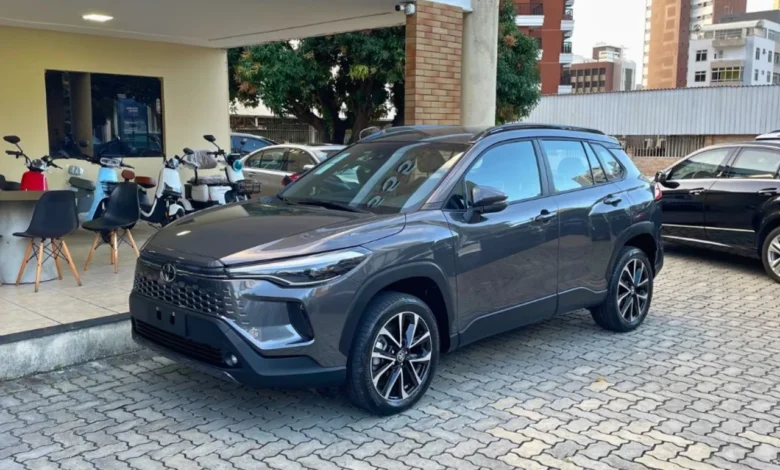 Toyota Corolla Cross toma a liderança do T-Cross no mercado de SUVs
