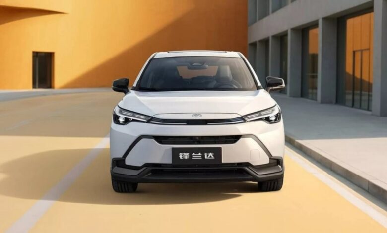 Toyota lança Corolla Cross chinês com frente inédita e tela gigante de 13″