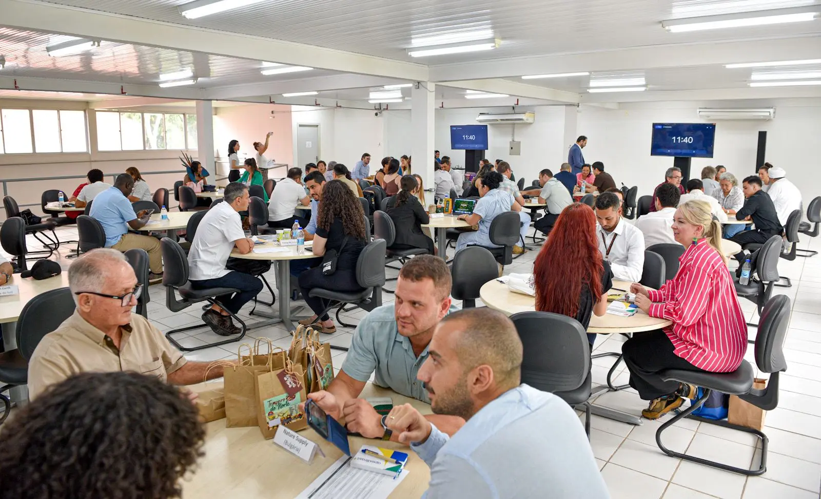 Rodada de negócios entre compradores e produtores na Ufac