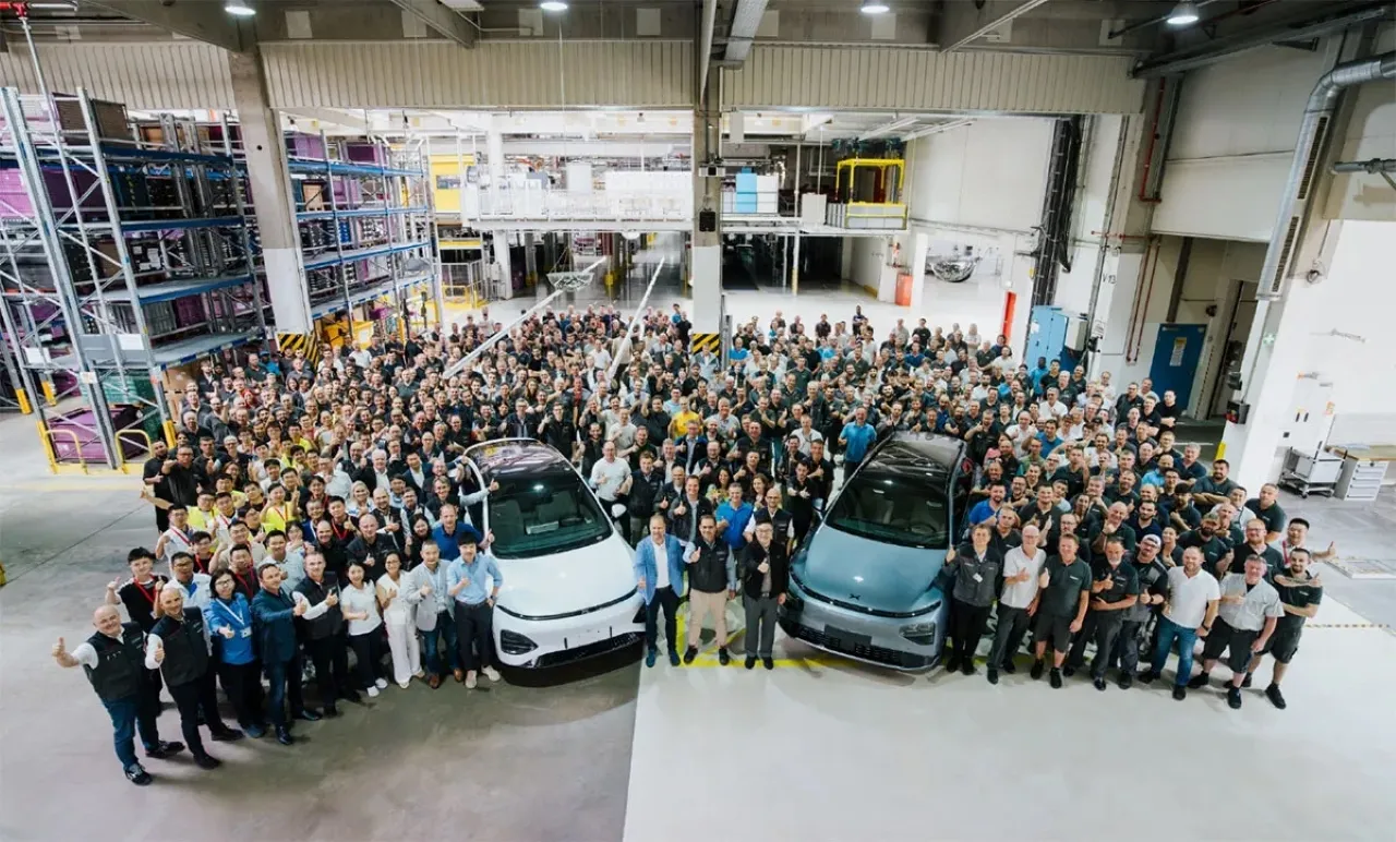 Xpeng inicia produção de SUVs G6 e G9 na Europa para evitar tarifas