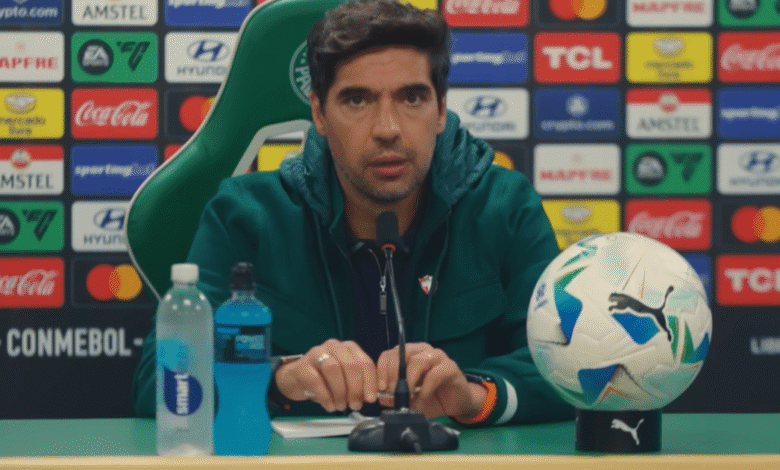 Abel manda recado à torcida do Palmeiras: "Não esqueço do que me chamaram"