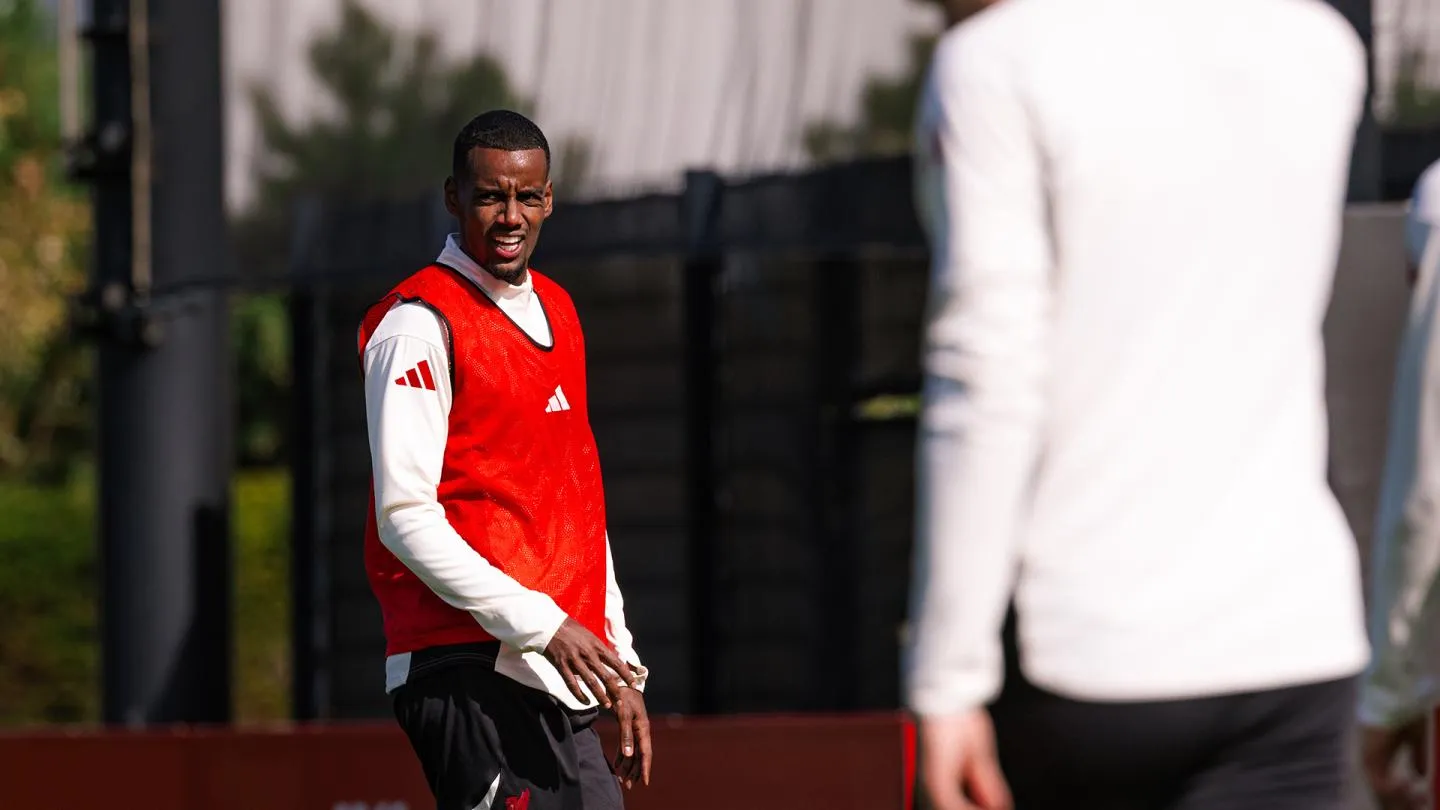 Burnley e Liverpool: novidades sobre as equipes