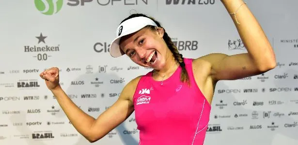 Ana Candiotto se destaca em SP e treina com Sinner