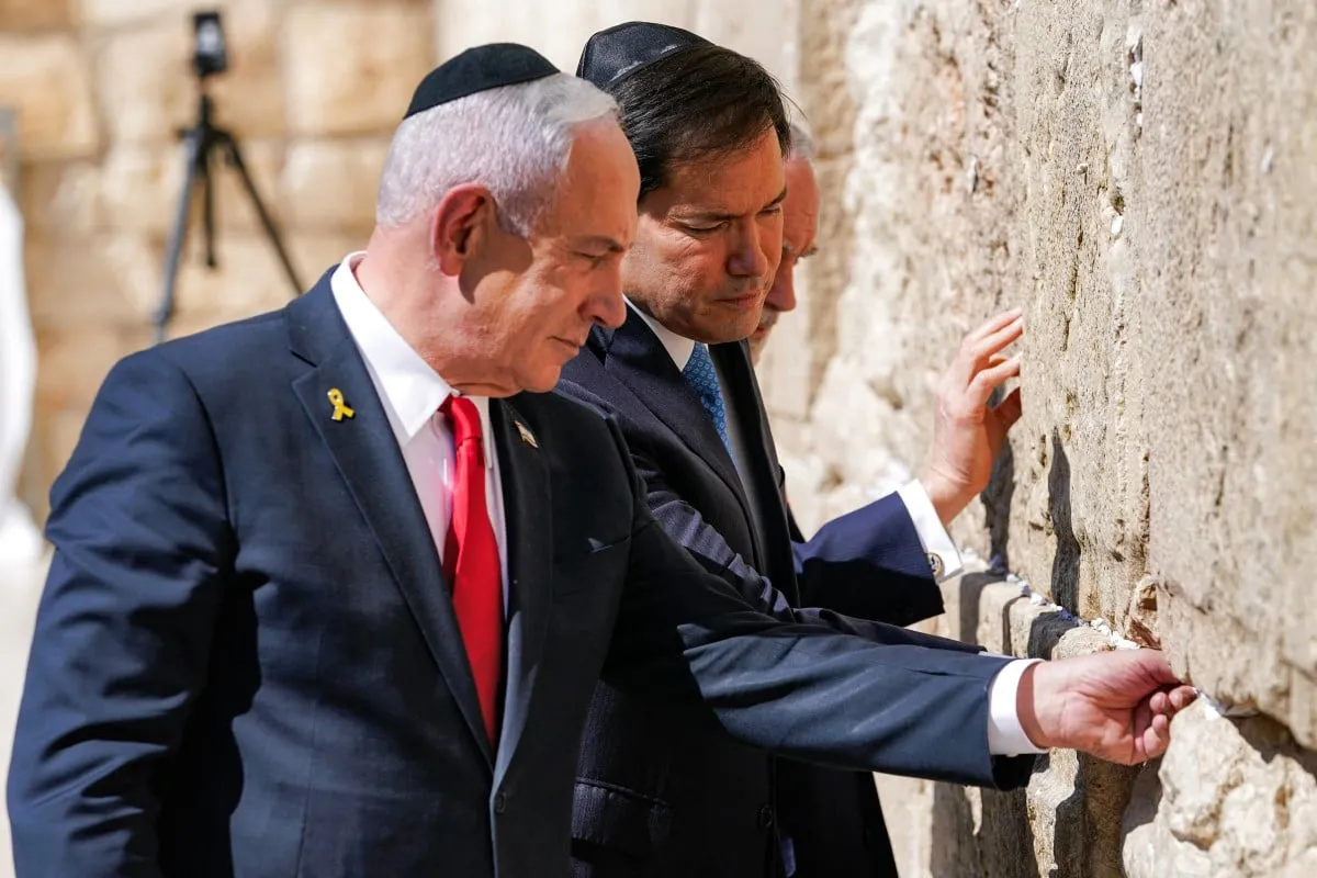 Marco Rubio e Benjamin Netanyahu visitam Muro das Lamentações