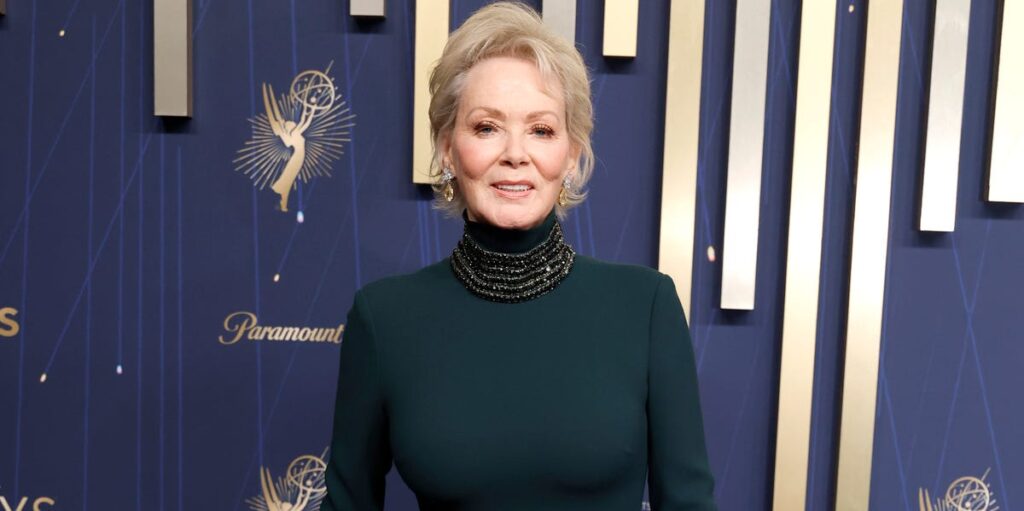 Jean Smart Stunned in Forest Green at the Emmys