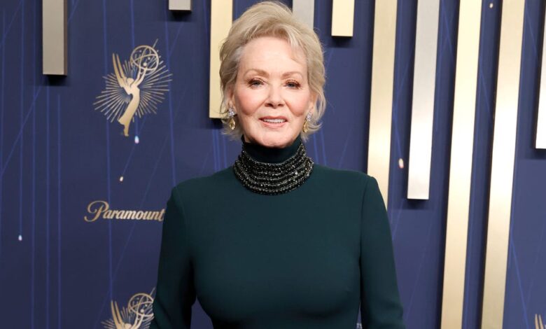 Jean Smart Stunned in Forest Green at the Emmys