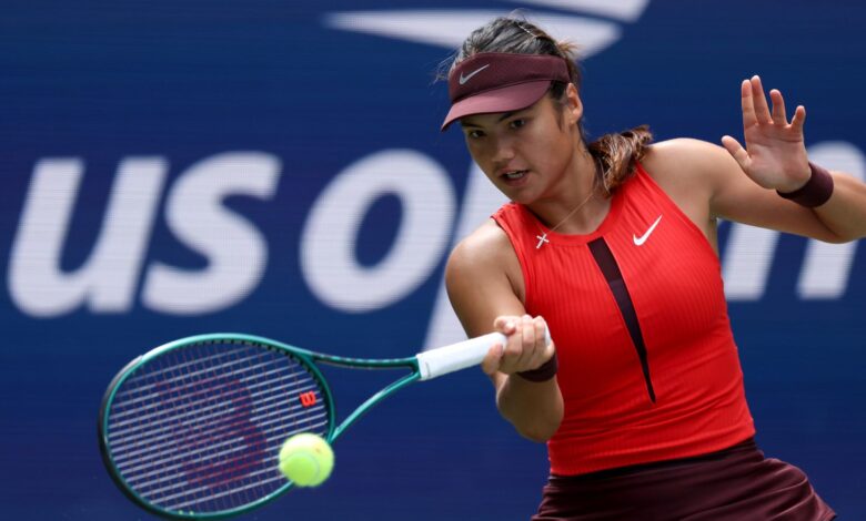Emma Raducanu  returns against Ena Shibahara during their first-round match at US Open