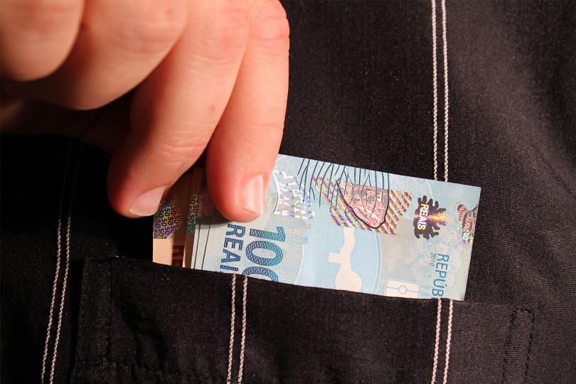 Alunos que tirarem nota alta receberão até R$ 10 mil