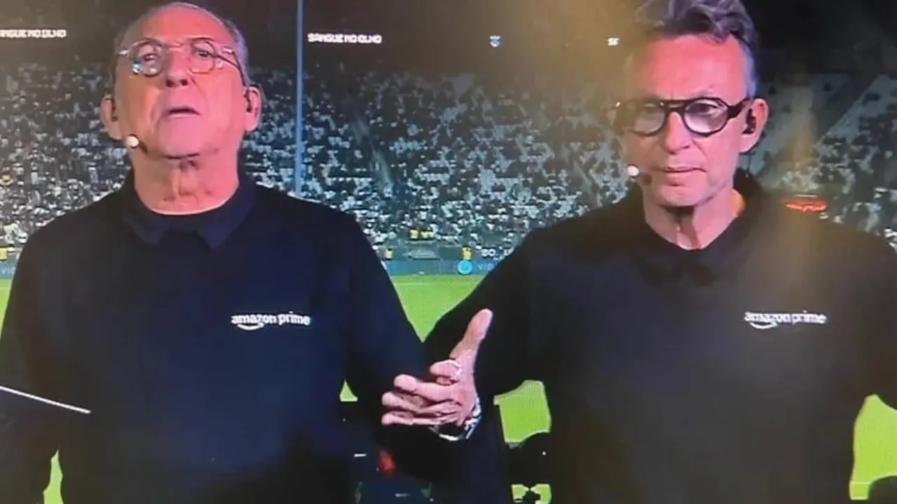 Galvão destaca Neto em Corinthians x Athletico e cena viraliza