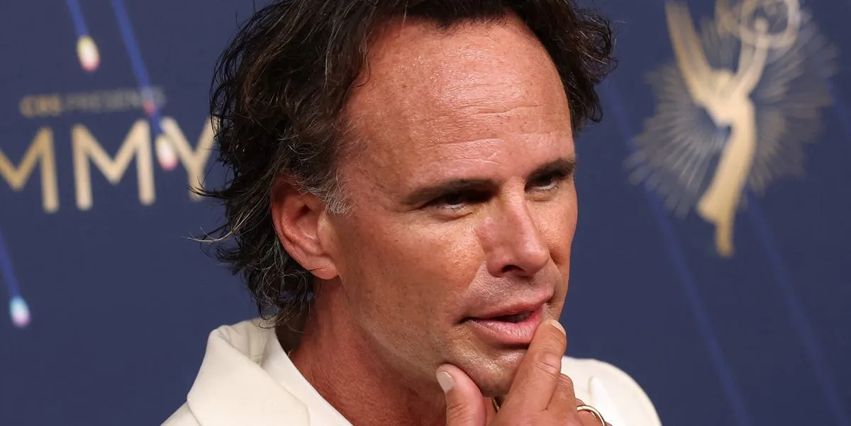 Looks dos famosos no tapete vermelho do Emmy 2025