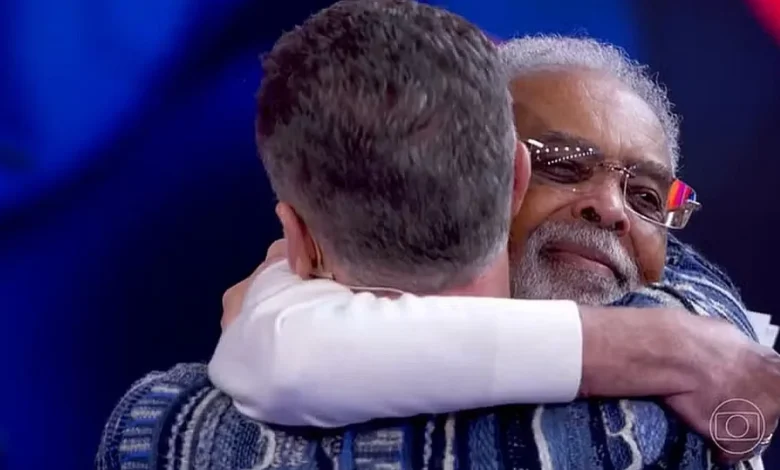 Gilberto Gil e Luciano Huck. Foto: Reprodução/Globo