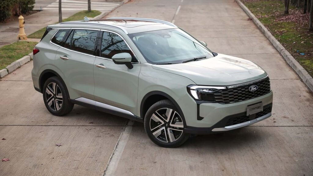 Impressões do Ford Territory 2026: híbrido com visual renovado e mais itens de tecnologia