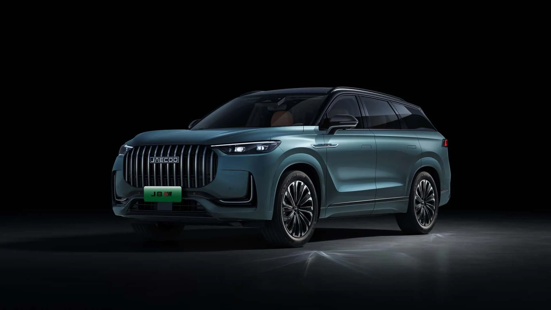 Jaecoo apresenta super-SUV híbrido de 605 cv no Brasil