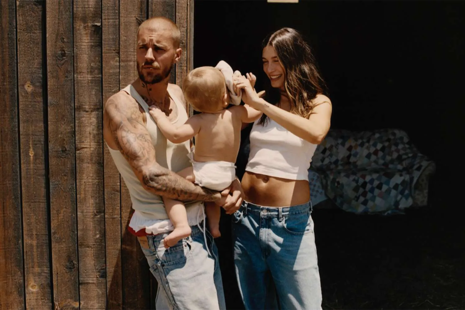 Justin Bieber publica foto espontânea de Jack Blues no carro