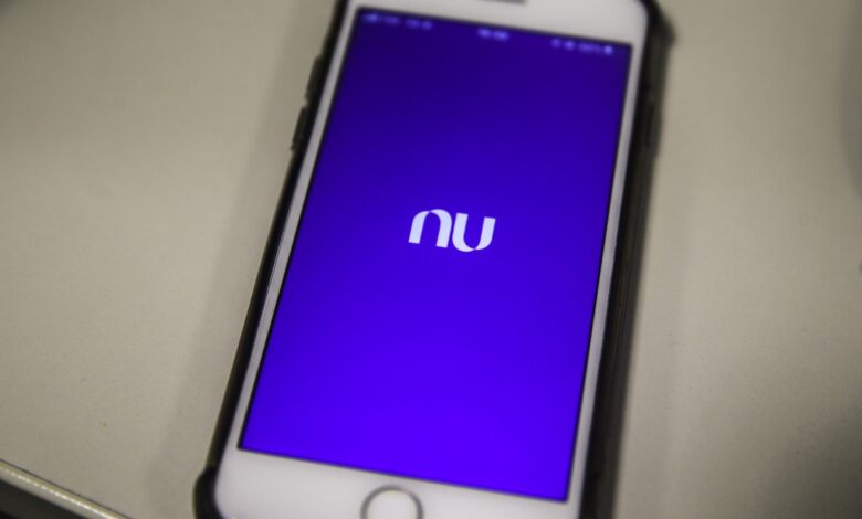 Nubank fora do ar? Usuários relatam instabilidade de transações via PIX