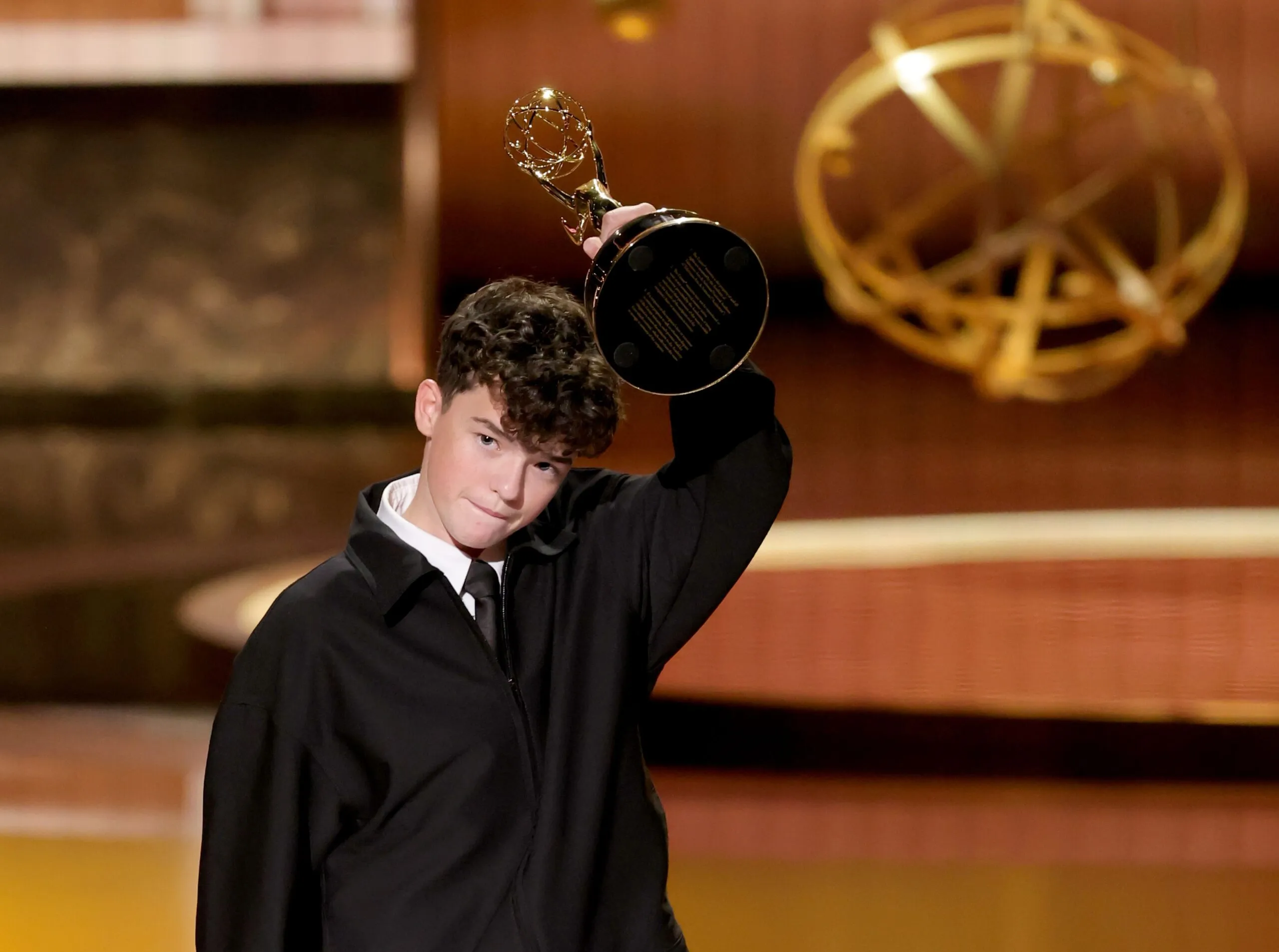 Owen Cooper, de “Adolescência”, é o mais jovem vencedor do Emmy