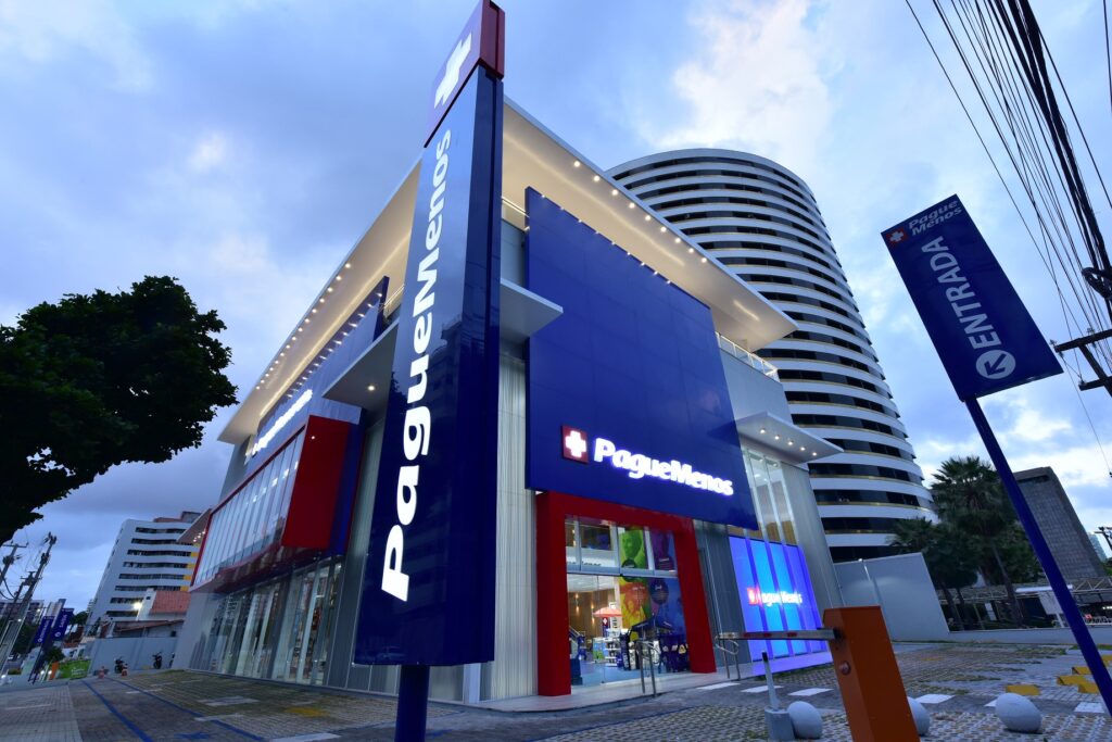 Pague Menos (PGMN3) avalia potencial oferta de ações