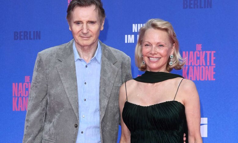 Pamela Anderson and Liam Neeson attend the Berlin premiere of the movie