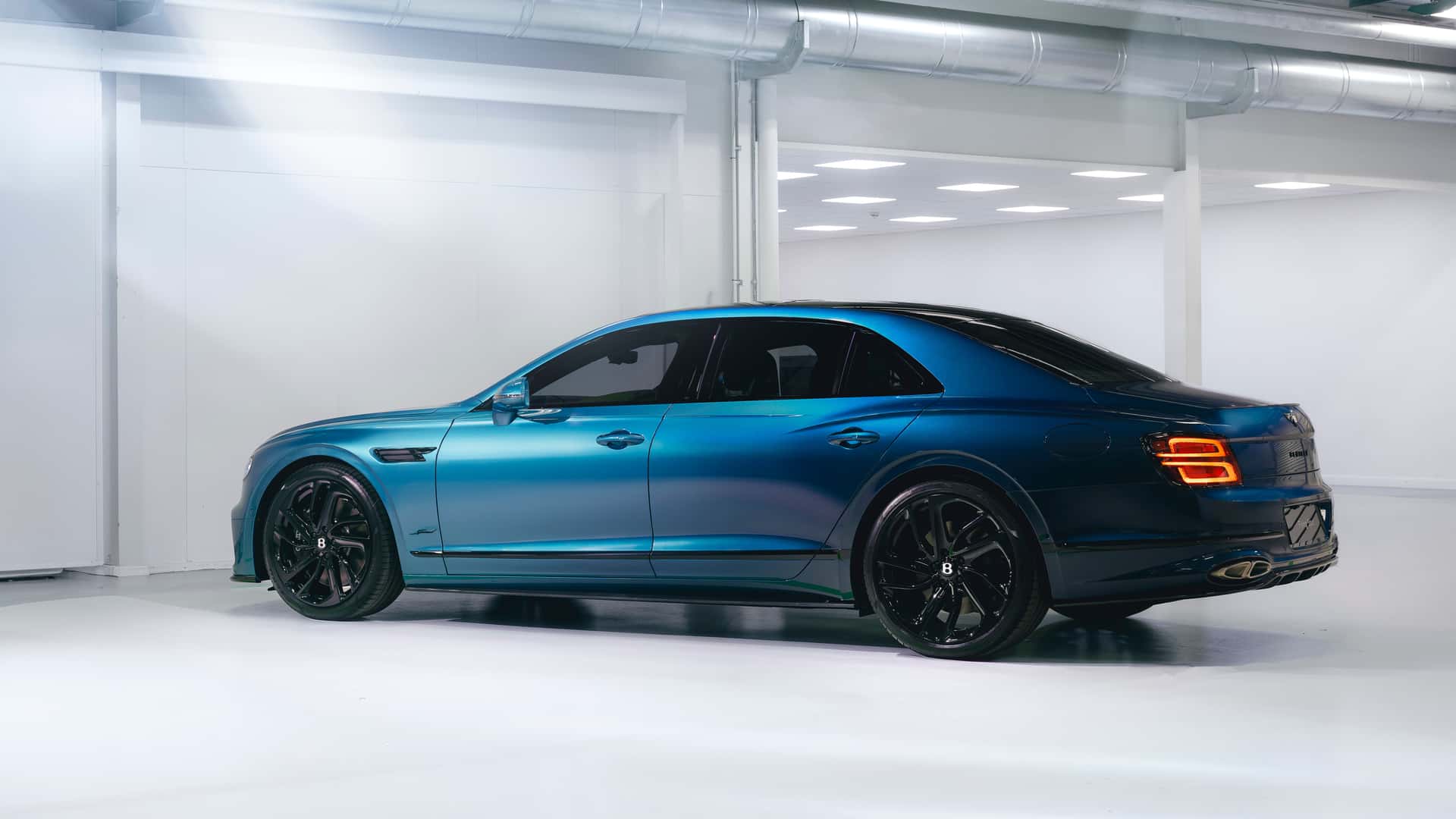 Só a pintura deste Bentley custa mais que um VW T-Cross 0km