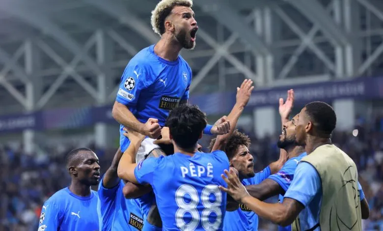 Los jugadores del Pafos celebran un gol, en una foto de archivo. EFE/EPA/SAKIS SAVVIDES