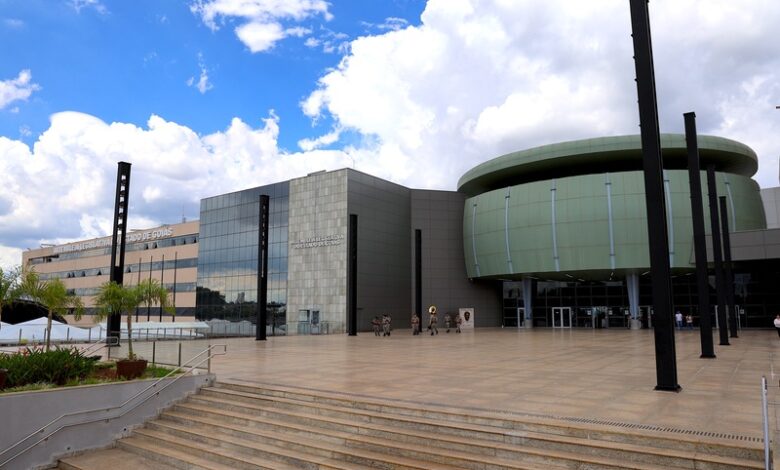 Presidente Bruno Peixoto anuncia FGV como banca vencedora para a realização do concurso da Assembleia Legislativa de Goiás