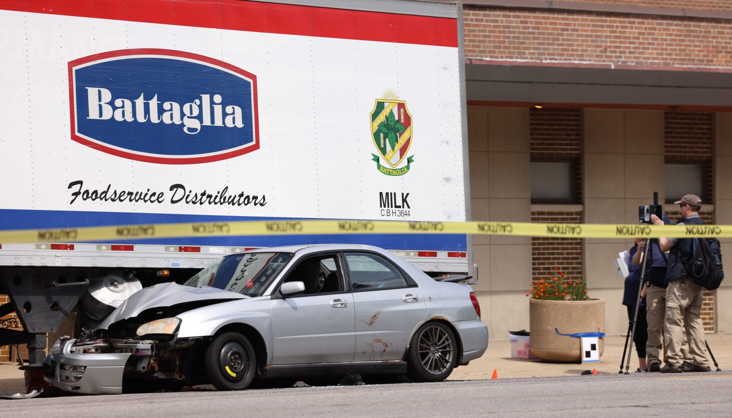 ICE officer fatally shoots man during traffic stop in Chicago suburb, authorities say