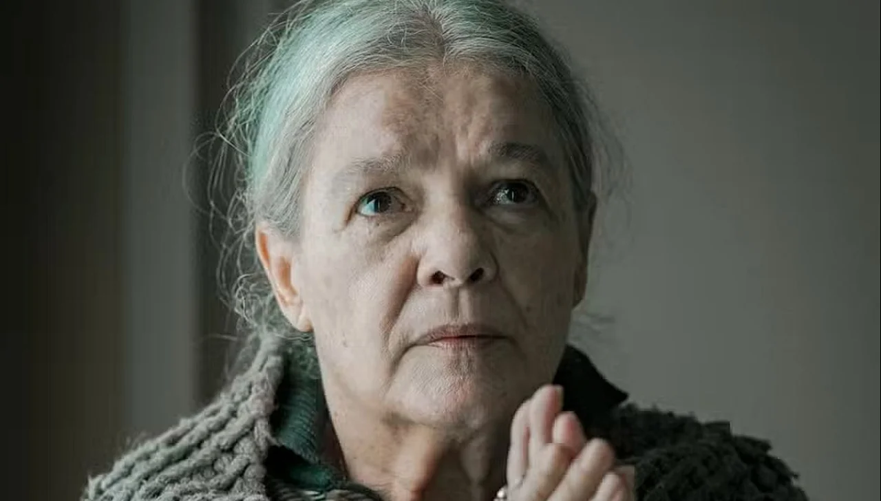 Bete Mendes retorna à TV em série de fantasia “Vermelho Sangue”