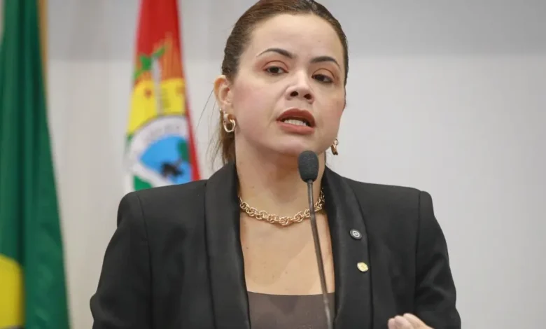 Michelle Melo cobra PCCR da Saúde e pede celeridade ao governo | ac24horas