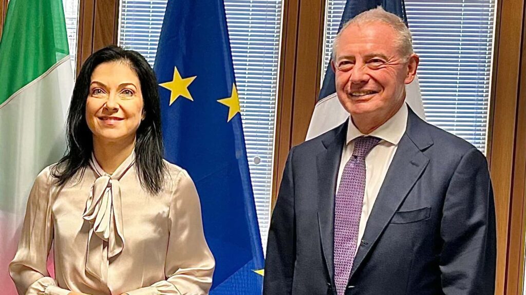 Fim dos carros a combustão? Itália e Alemanha dizem 'ainda não'