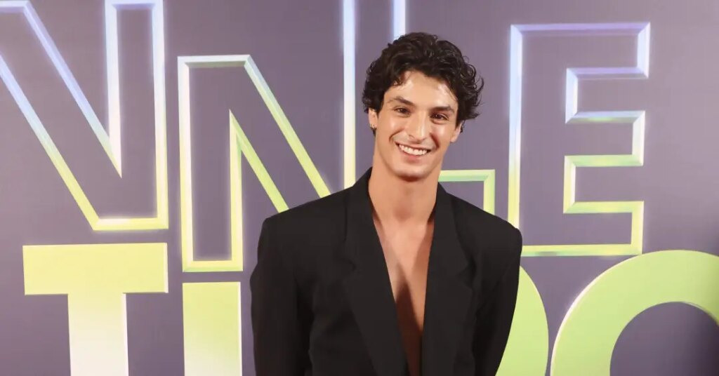 ‘Darwin’: Manuela Dias deu pista a sumiço de Pedro Waddington em Vale Tudo