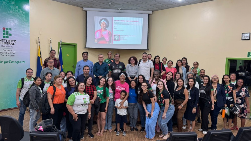 Deputada Sílvia Cristina encerra atividades do Outubro Rosa com mais de 4 mil presentes em palestras - Política