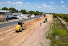 Avenida Venezuela: obras de duplicação no Jardim Floresta recebe serviços de terraplanagem