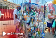 Ambulantes mantêm preços baixos e driblam crise antes da Black Friday