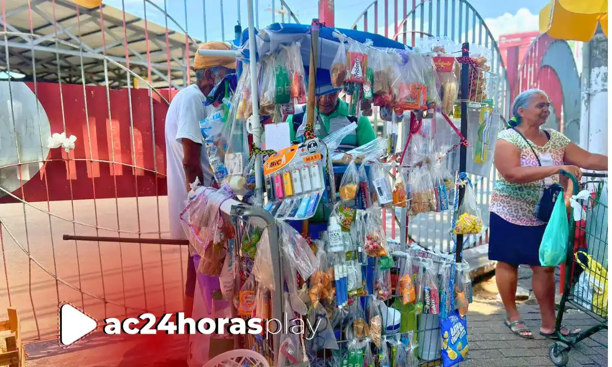 Ambulantes ajustam preços e enfrentam crise antes da Black Friday