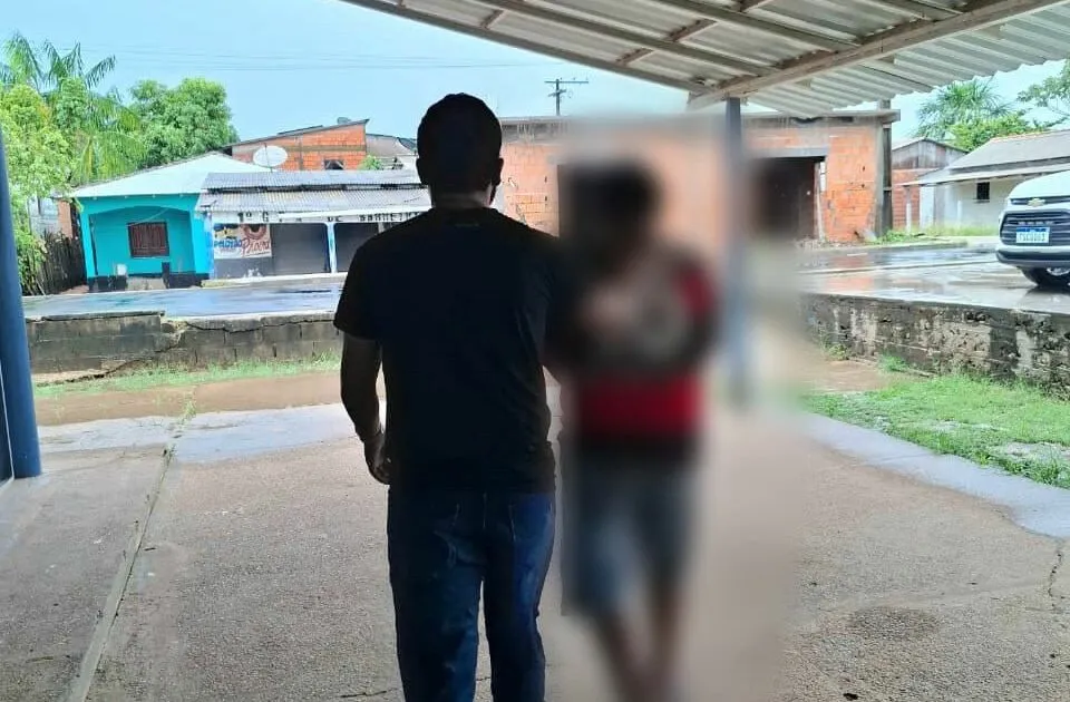 Homem agride irmã após invadir casa da mãe idosa no AM