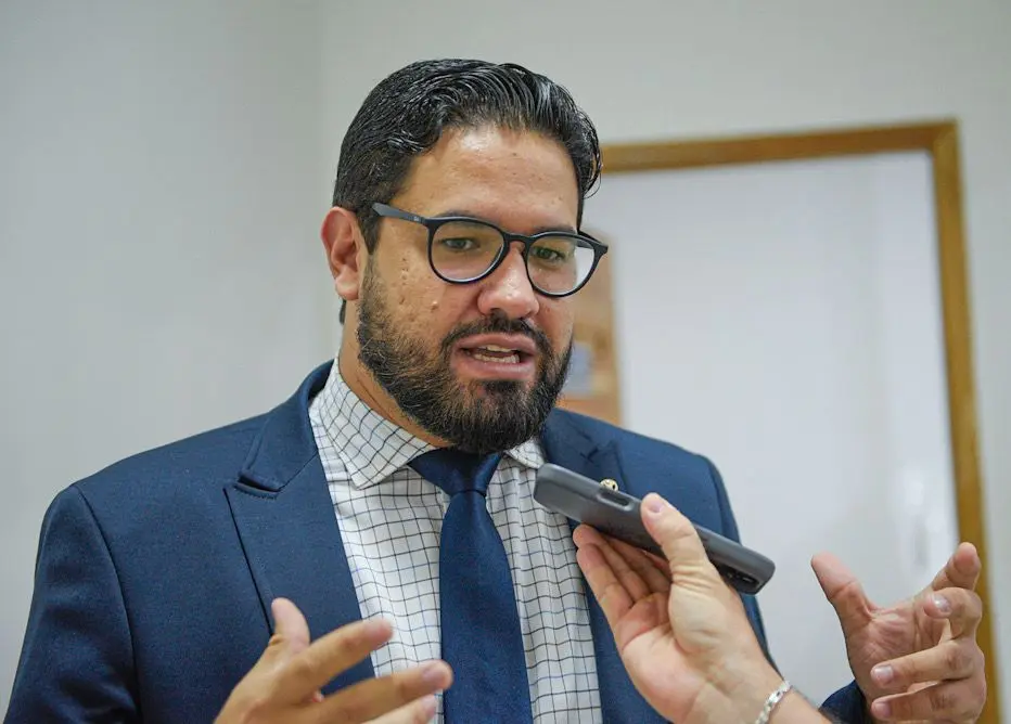 Bruno Moraes celebra regulamentação do programa jovens em ação