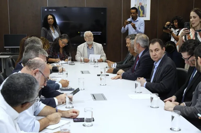 Novo acordo garante reajuste de 17,5% no auxílio alimentação