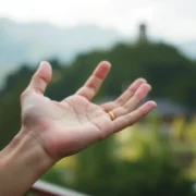 Como prender a atenção logo nos primeiros segundos no TikTok