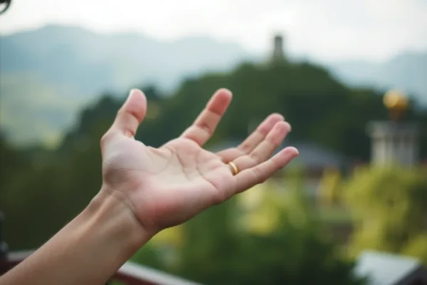 Como prender a atenção logo nos primeiros segundos no TikTok