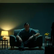 Como Tarantino cria tensão em cenas longas de diálogo