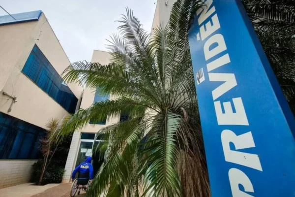 INSS libera R$ 2,4 bi em atrasados para segurados