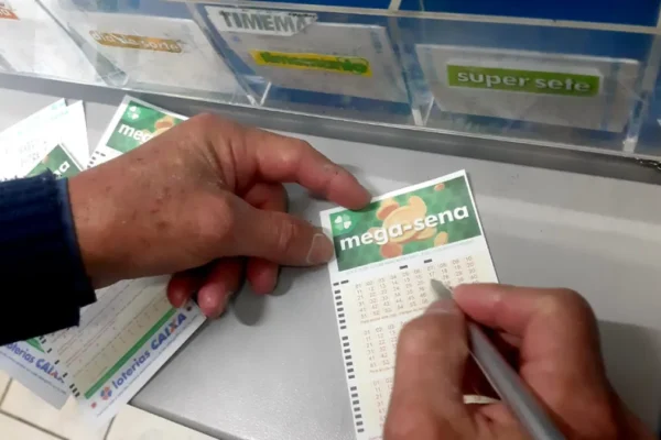 Mega-Sena acumula em R$ 86 milhões e 66 apostas de MS acertam a quadra