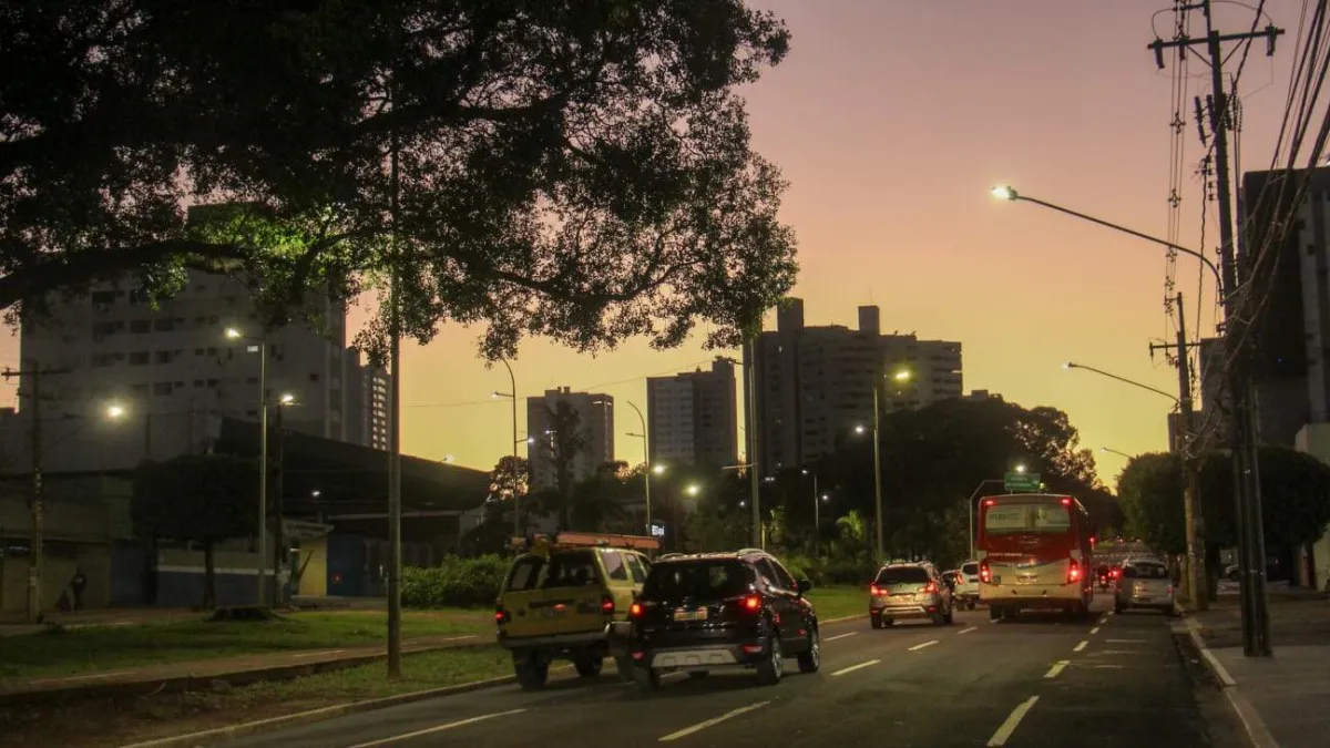 Sol volta após chuva e fim de semana terá calor e ar seco
