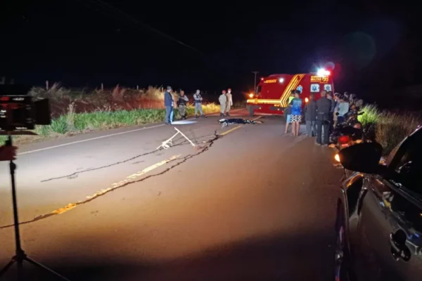 Motociclista morre atropelado por caminhão na MS-278