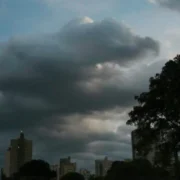 Defesa Civil alerta para tempestade em Campo Grande na madrugada