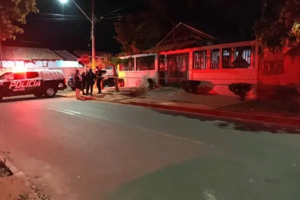 Dupla em moto mata um e fere outro na cabeça em Coxim
