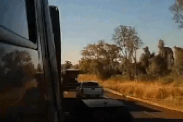 BR-163: carro invade pista, causa explosão e mata 4